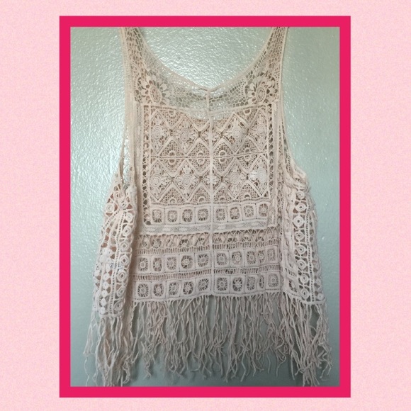 Active Tops - 🎀 Boho Crochet Fringe Top 🎀